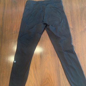 Black Lululemon Leggings 28" fast and free